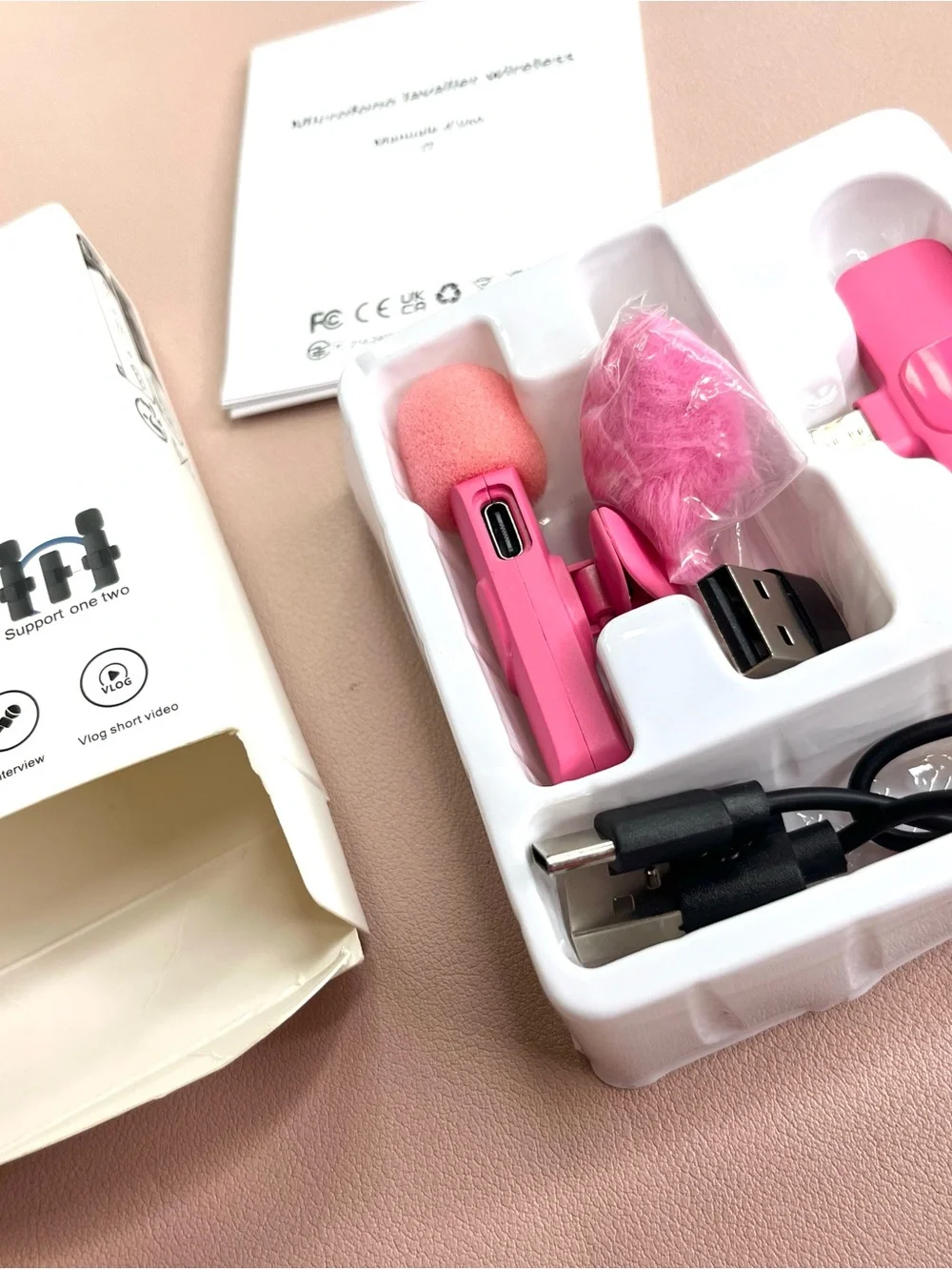 Wireless Lavalier Microphone - Pink